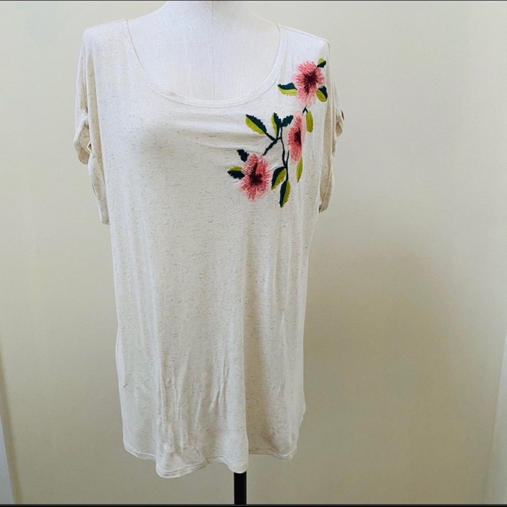 W5 Anthropologie Embroidered Tee Sz L